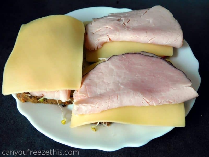 Sandwichs au jambon et fromage