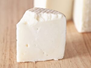 Queso Fresco vs Feta: What’s the Difference?