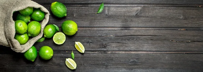 Combien y a-t-il de jus dans un citron vert ?