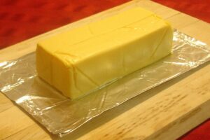 La meilleure façon de couper le fromage Velveeta