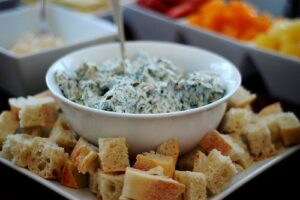 Spinach dip and breadcrumbs