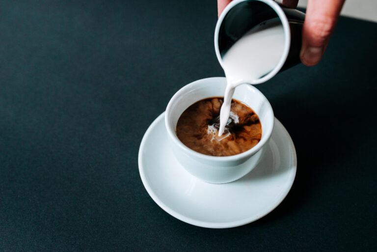 Pouvez-vous utiliser une crème à café au lieu de la crème fouettée